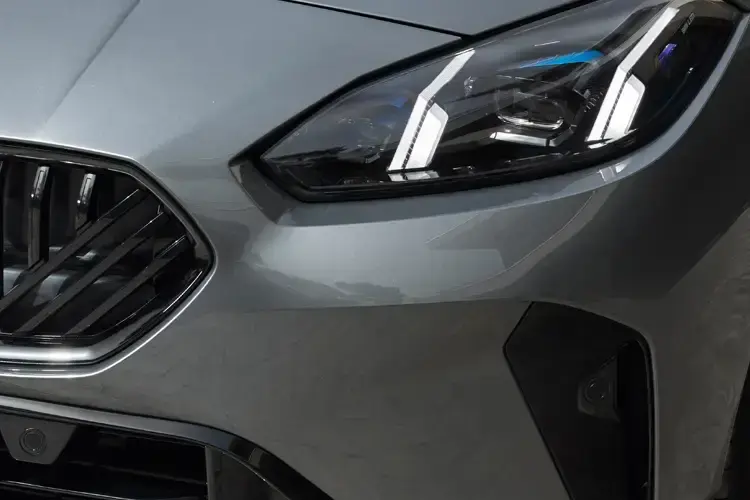 BMW 1 SERIES Detail View