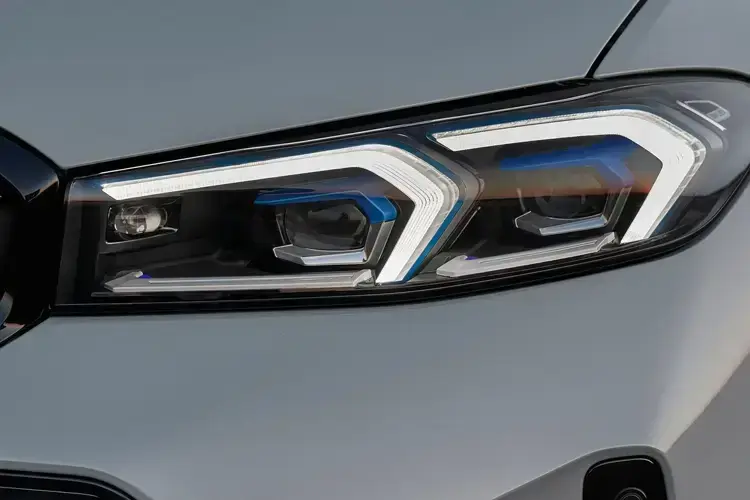 BMW 3 SERIES Detail View