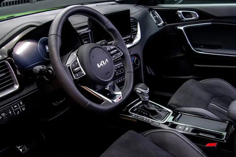 KIA XCEED Dashboard View