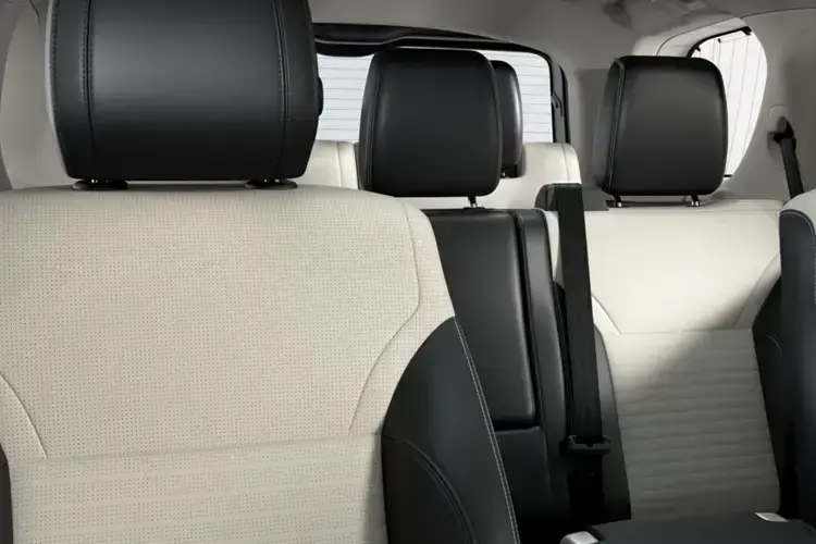 LAND ROVER DISCOVERY Detail View