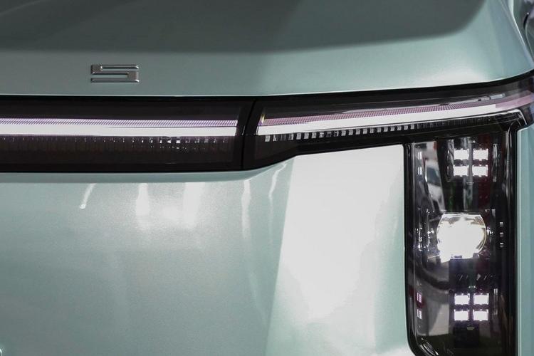 MAXUS MIFA 7 Detail View