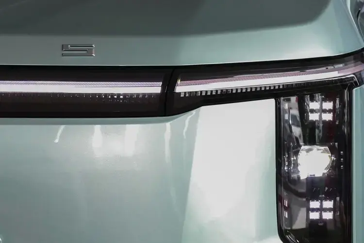 MAXUS MIFA 7 Detail View