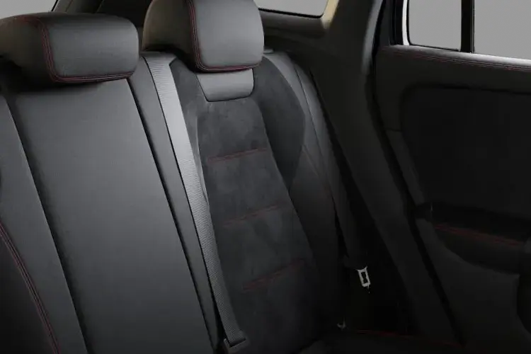 MERCEDES GLA Detail View