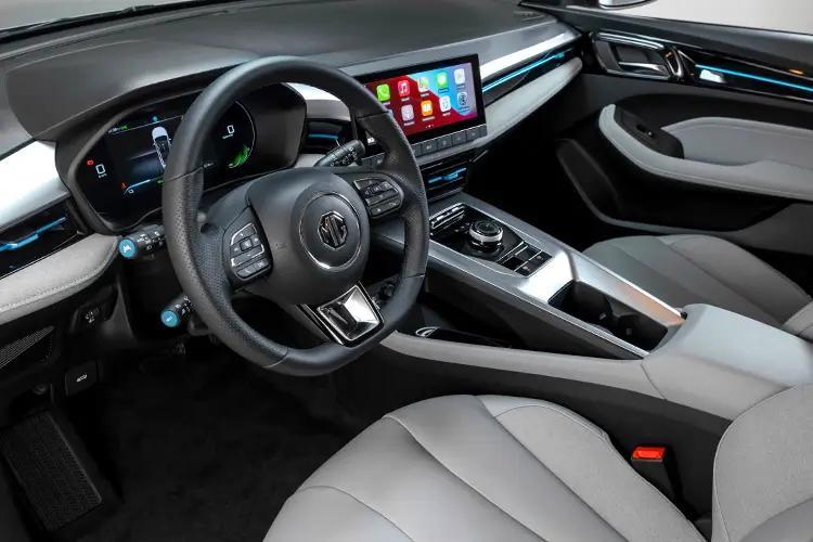 MG MG5 Dashboard View