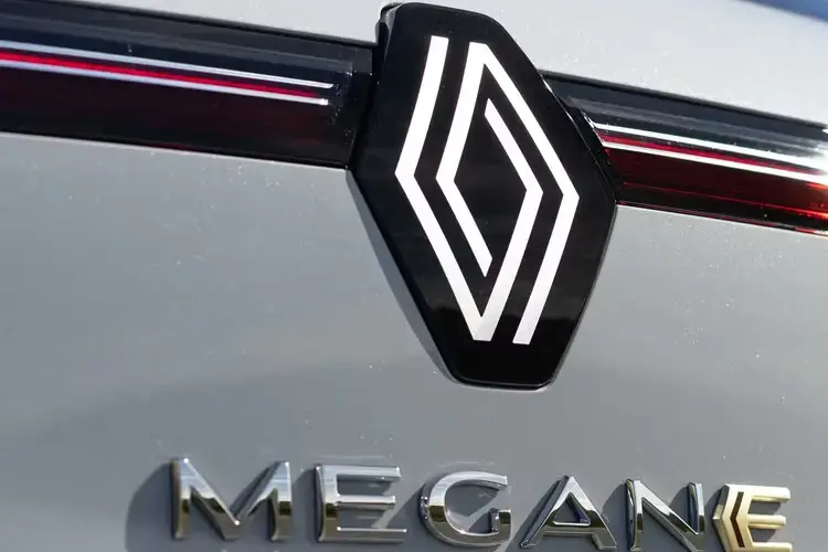 RENAULT MEGANE E-TECH Detail View