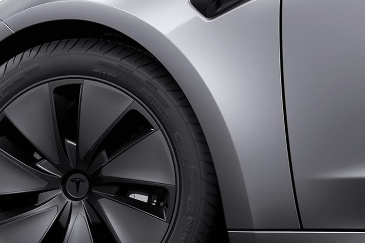 TESLA MODEL 3 Detail View