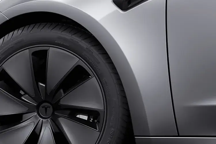 TESLA MODEL 3 Detail View