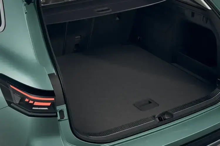 VOLKSWAGEN PASSAT Detail View